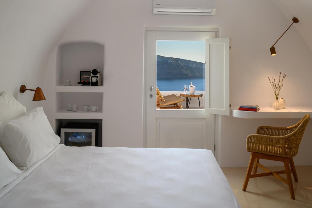 Gaia Suites Oia  Exterior photo